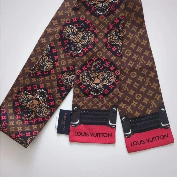 Louis Vuitton Monogram Brown and Red Scarf - Picture 4 of 11